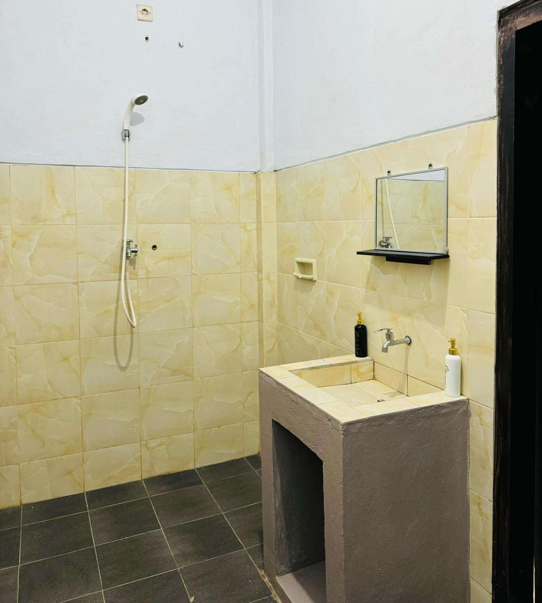 Biya Lumba Apartment Candi Dasa  Bagian luar foto